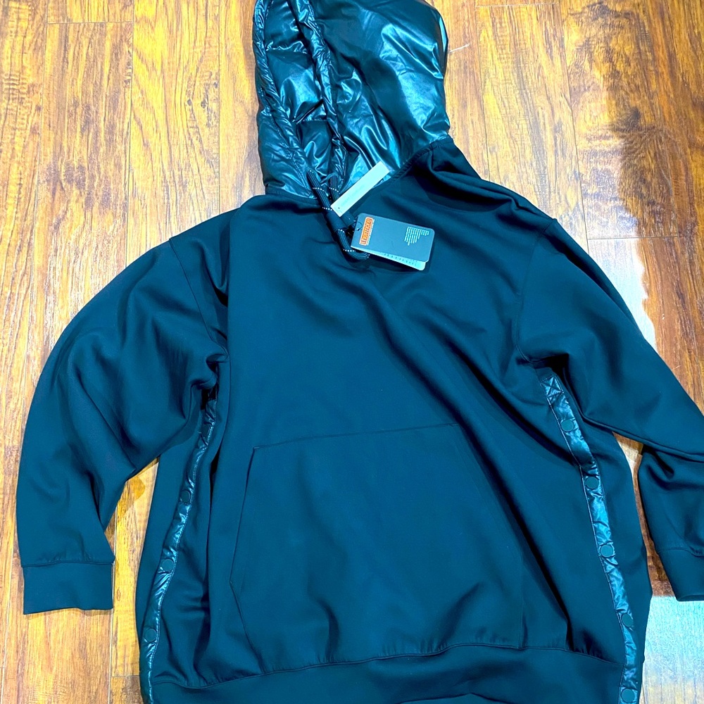 Nike Thermore NWT black sweatshirt jacket with waterproof hood